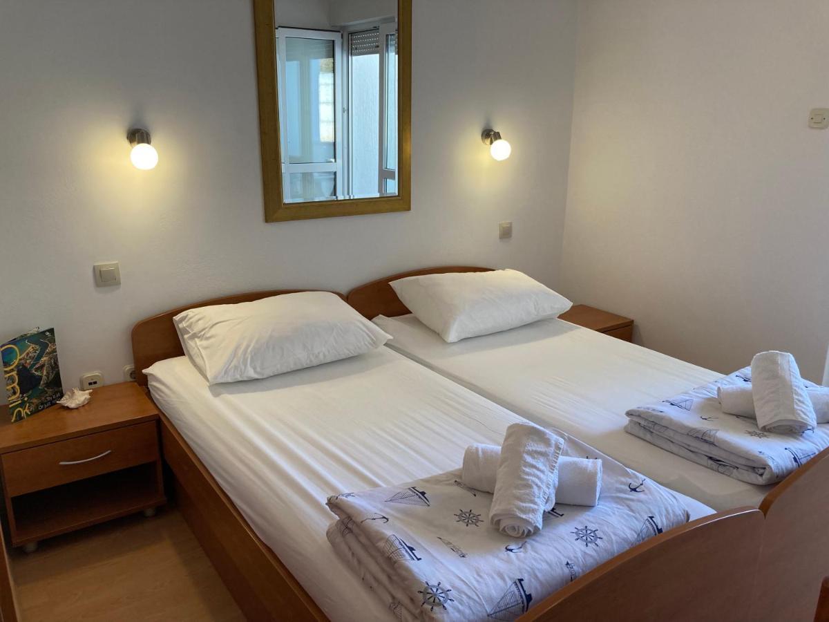 Sunrise Apartments And Studio Apartments 1 洛克瓦罗戈兹尼察 外观 照片