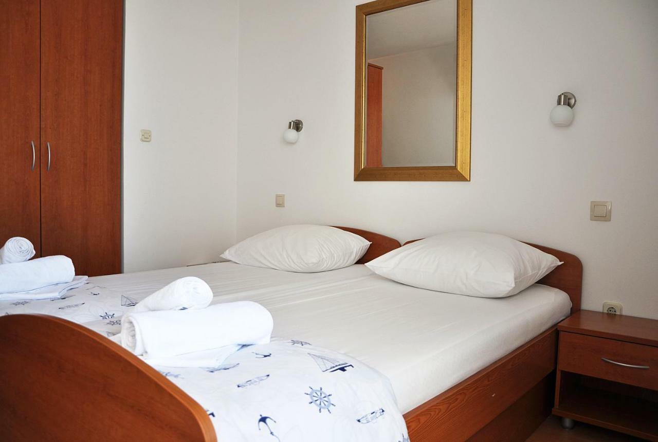 Sunrise Apartments And Studio Apartments 1 洛克瓦罗戈兹尼察 外观 照片